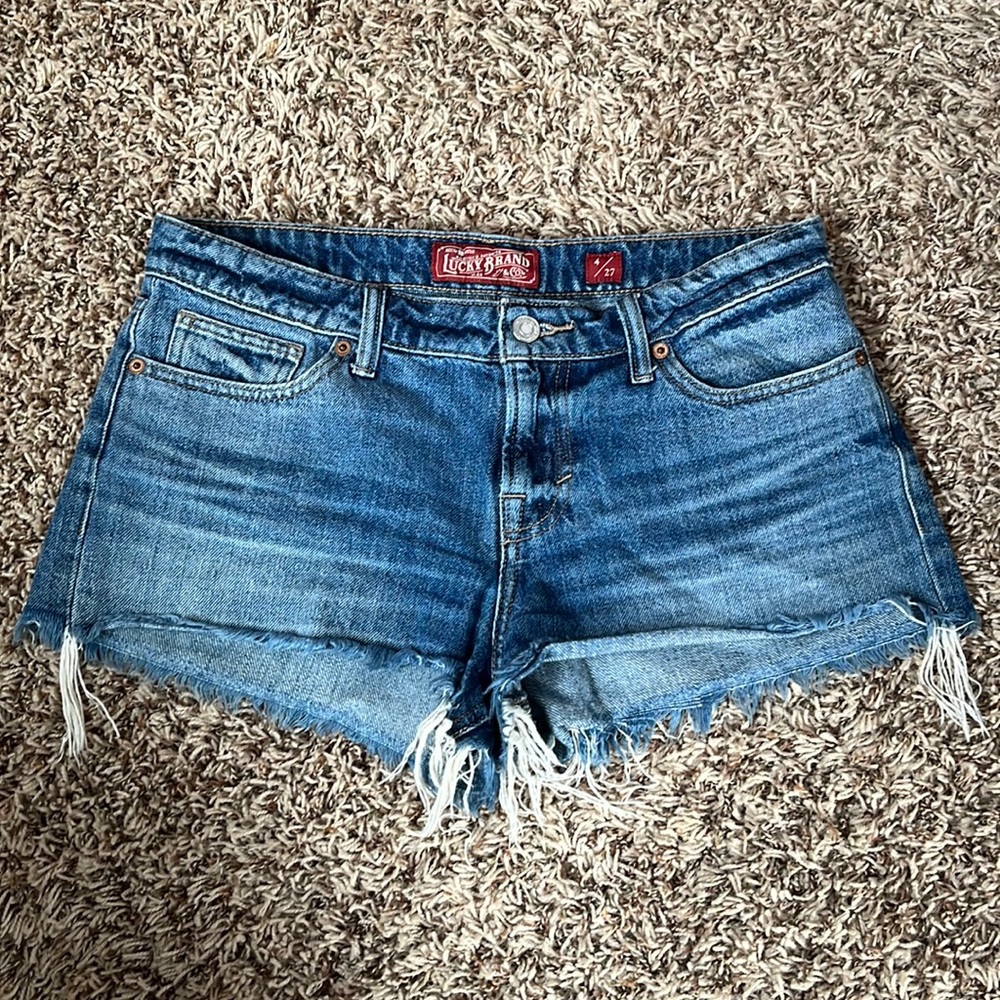 Lucky Brand Cut Off size 4/27